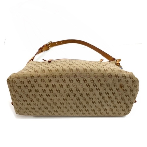 DOONEY and Bourke DB Monogram canvas slouch Satchel in Natural Beige - Picture 8 of 16